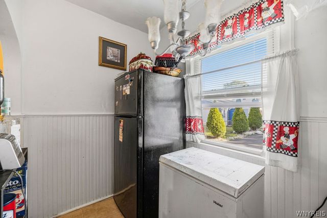 64 Henrietta Avenue, Buffalo, NY 14207