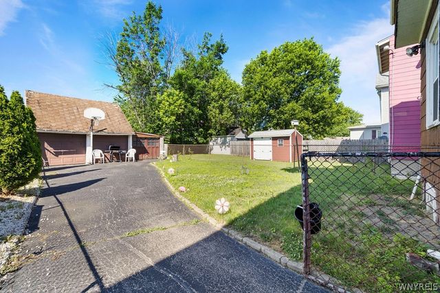 64 Henrietta Avenue, Buffalo, NY 14207