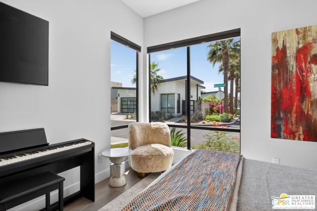 1320 Woodward Way, Palm Springs, CA 92262