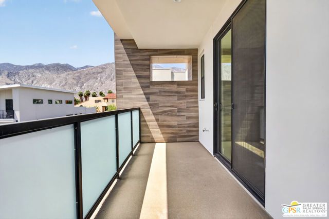 1320 Woodward Way, Palm Springs, CA 92262