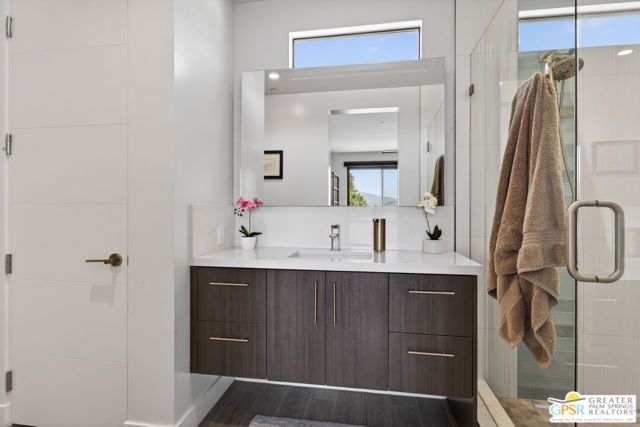 1320 Woodward Way, Palm Springs, CA 92262