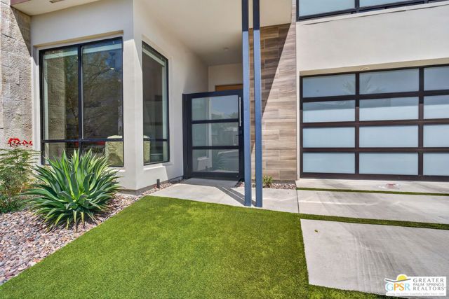 1320 Woodward Way, Palm Springs, CA 92262