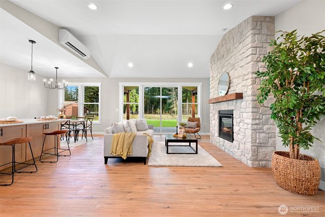 1012 Night Hawk Way, Everson, WA 98247