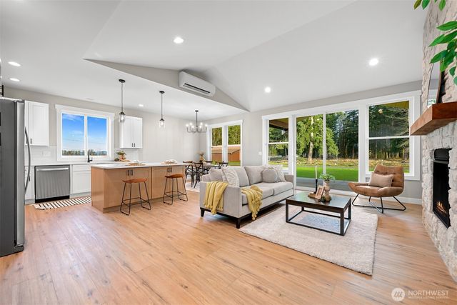 1012 Night Hawk Way, Everson, WA 98247