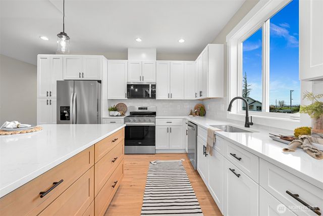 1012 Night Hawk Way, Everson, WA 98247