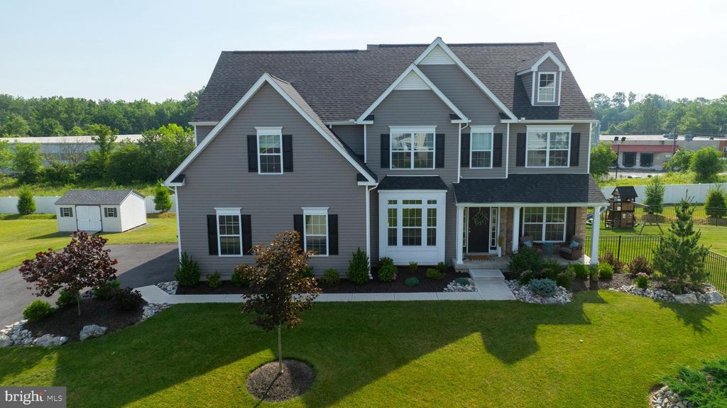 415 CHIEF TATAMY ST, Easton, PA 18045