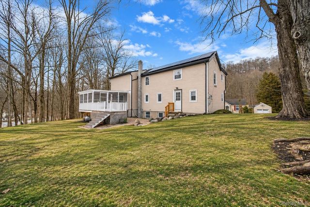 24 Johnsontown Road, Sloatsburg, NY 10974