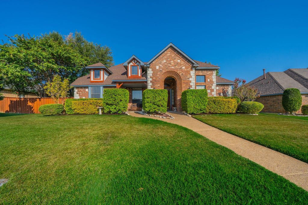 1309 Heritage Hill Drive, Desoto, TX 75115 — exterior