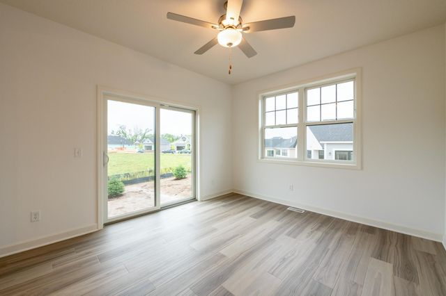 5180 Long Pointe Bay, Woodbury, MN 55129