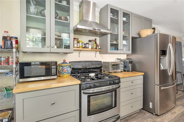 3 Stewart Ave, St Simons Island, GA 31522