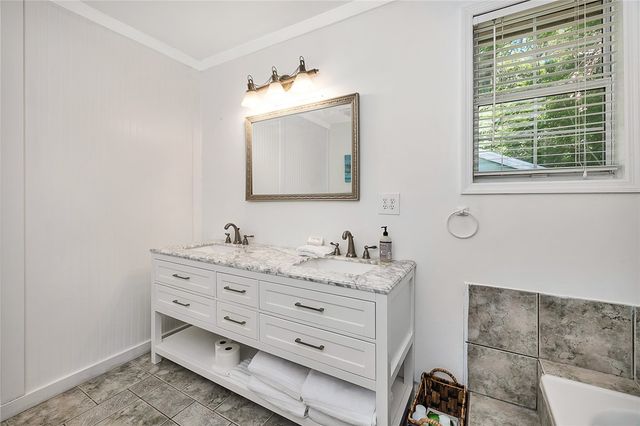 3 Stewart Ave, St Simons Island, GA 31522