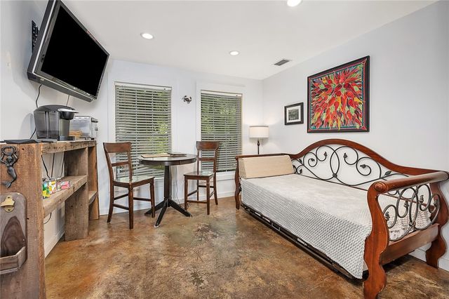 3 Stewart Ave, St Simons Island, GA 31522