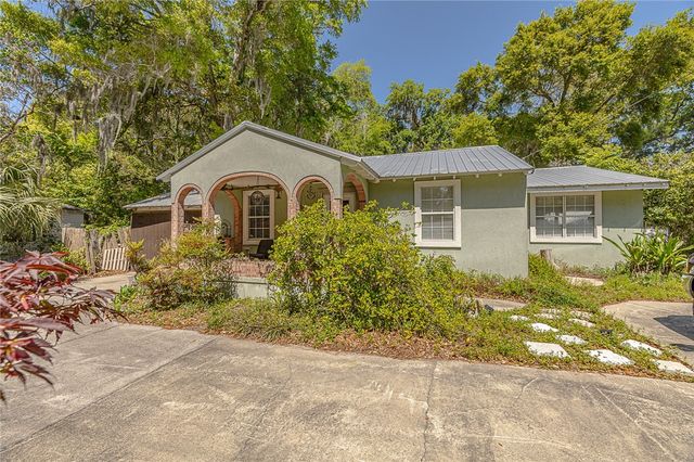 3 Stewart Ave, St Simons Island, GA 31522