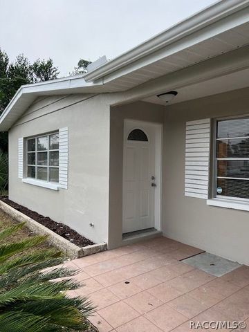 13 S Washington Street, Beverly Hills, FL 34465