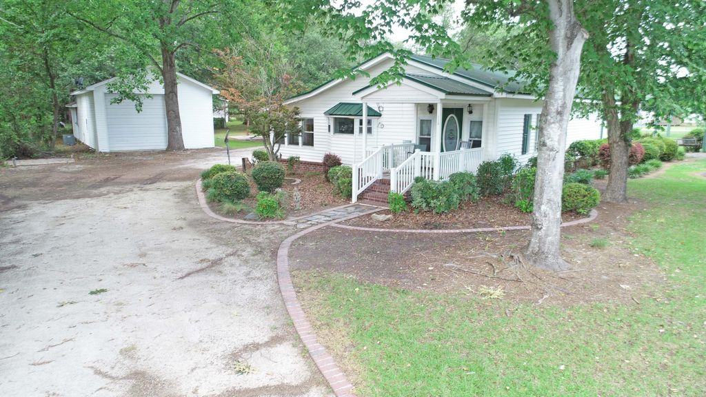 113 Winter Street, Eutawville, SC 29048
