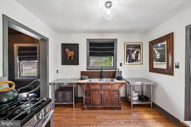 105 ROCK GLEN RD, Wynnewood, PA 19096