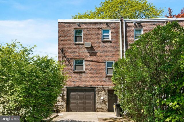 105 ROCK GLEN RD, Wynnewood, PA 19096