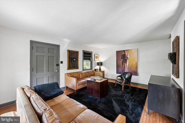 105 ROCK GLEN RD, Wynnewood, PA 19096