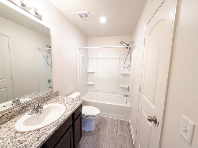 1093 Sunset Avenue, Montrose, MN 55363