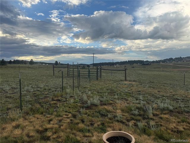 17 Garfield Circle, Florissant, CO 80816