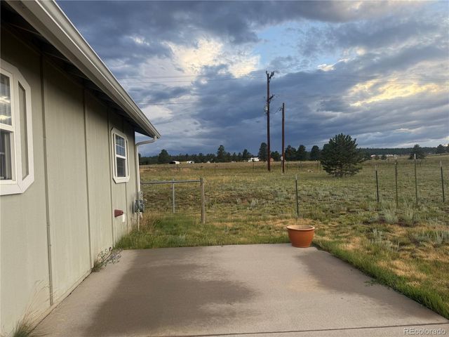 17 Garfield Circle, Florissant, CO 80816