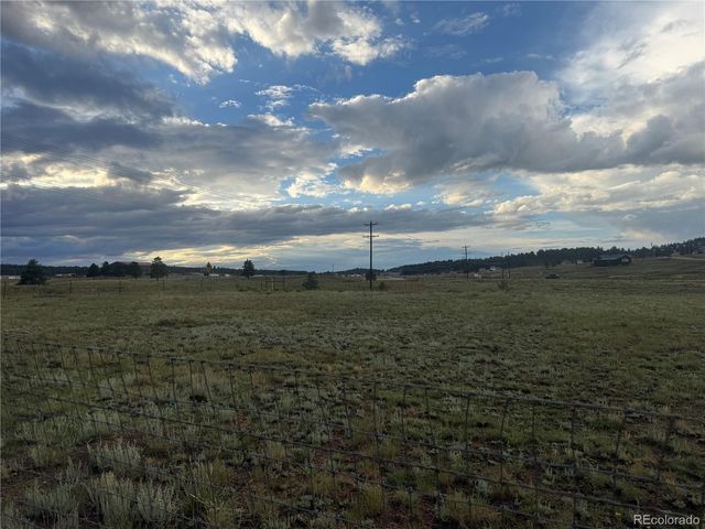 17 Garfield Circle, Florissant, CO 80816