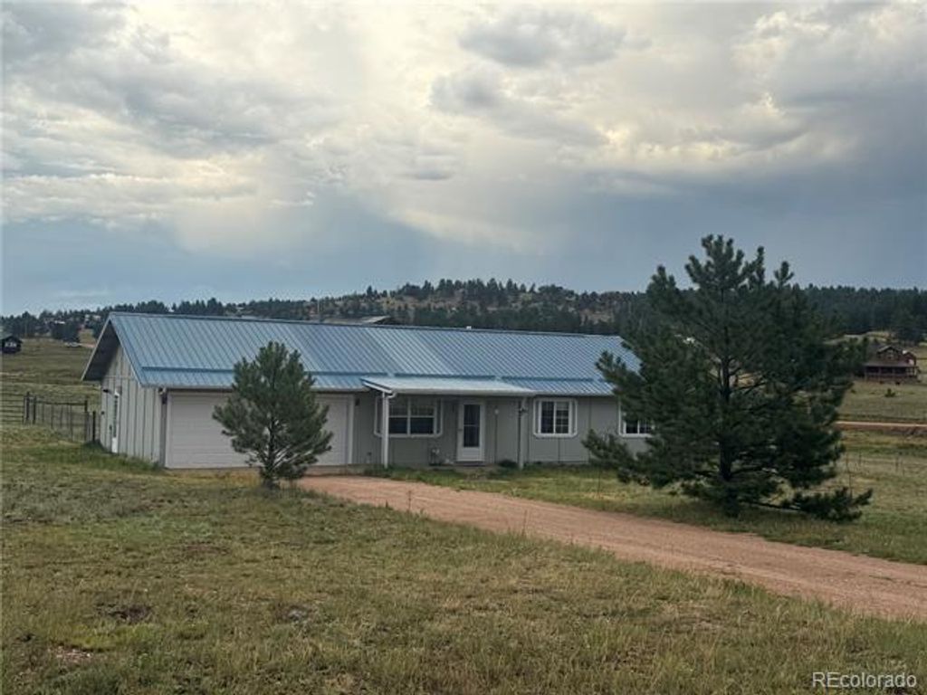 17 Garfield Circle, Florissant, CO 80816