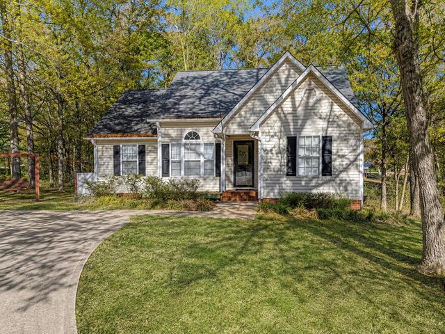 921 Hollyhock Court, Boiling Springs, SC 29316