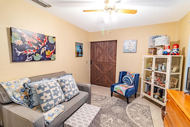 849 Salem Lane, Lake Worth, FL 33467
