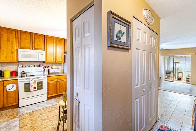 849 Salem Lane, Lake Worth, FL 33467