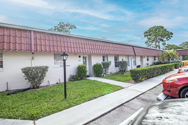 849 Salem Lane, Lake Worth, FL 33467