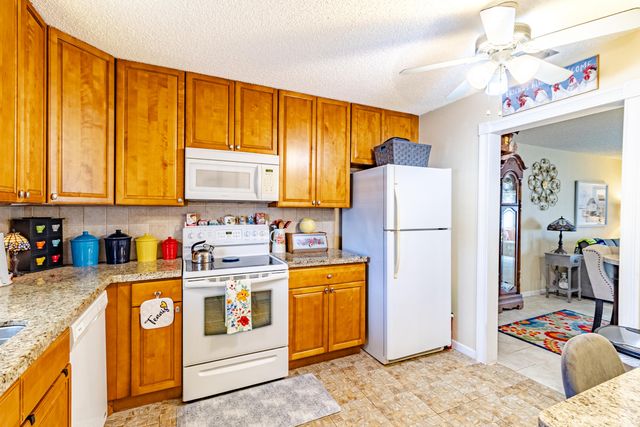 849 Salem Lane, Lake Worth, FL 33467