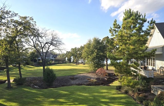 4521 W Cove Court, Malakoff, TX 75148