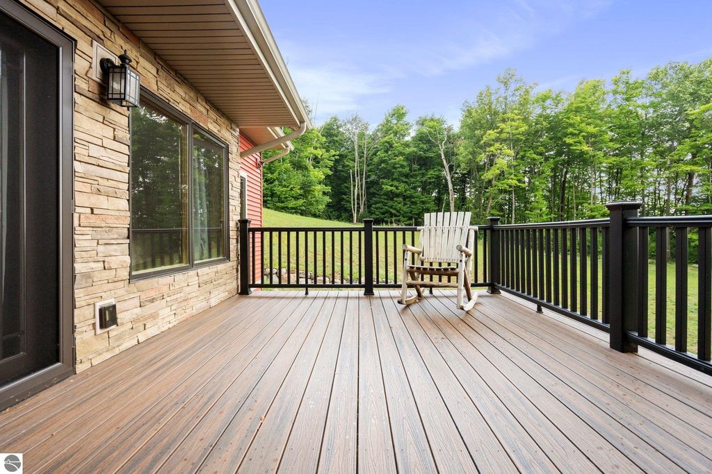 Image 13 of property listing at 125 W Lakeview, Levering, MI 49755