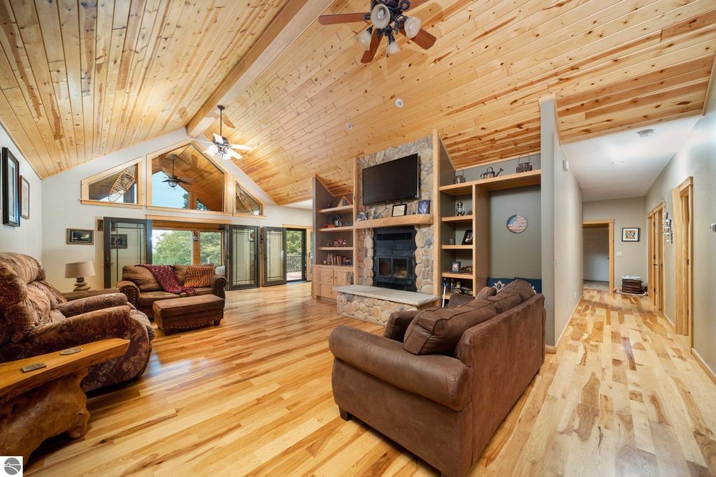 Image 24 of property listing at 125 W Lakeview, Levering, MI 49755