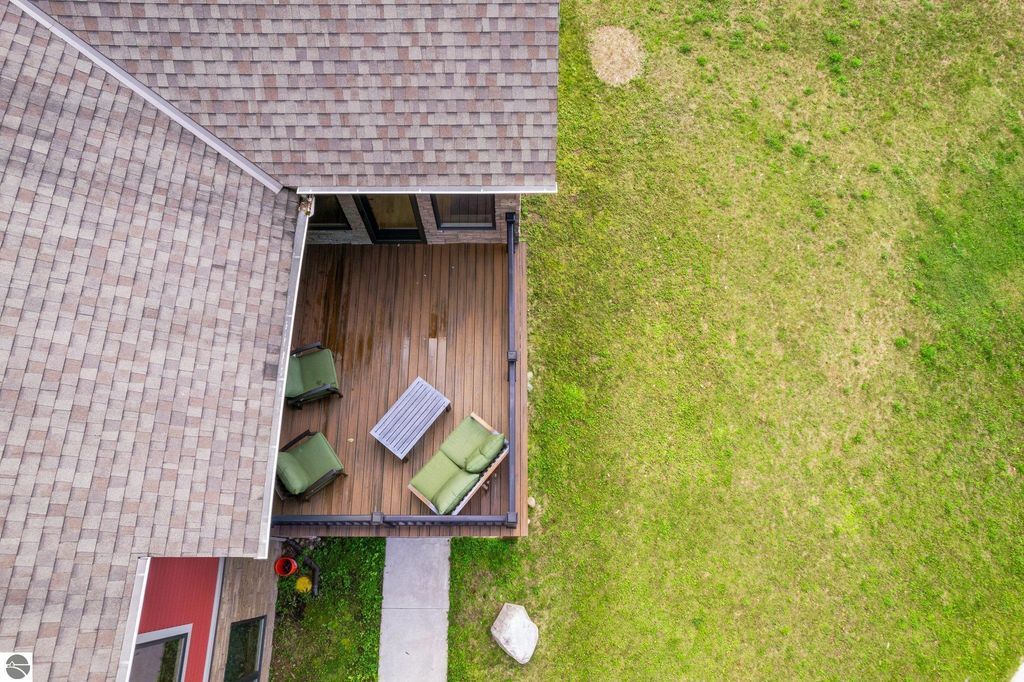 Image 8 of property listing at 125 W Lakeview, Levering, MI 49755