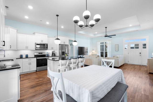 10111 Crookedhorn Ct, Bell Buckle, TN 37020