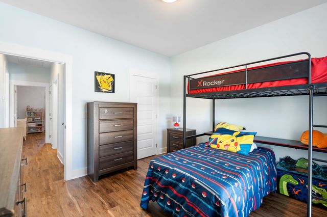 10111 Crookedhorn Ct, Bell Buckle, TN 37020