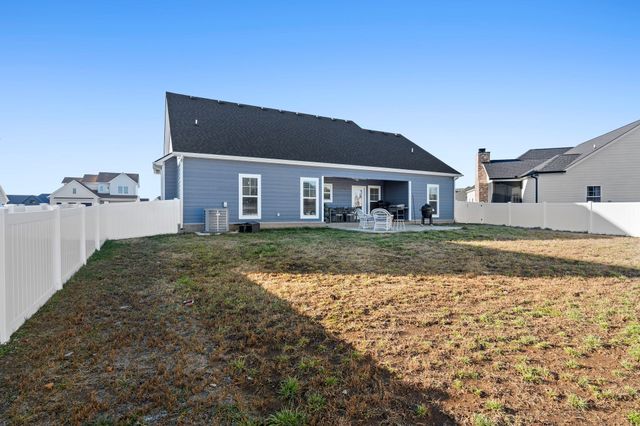 10111 Crookedhorn Ct, Bell Buckle, TN 37020