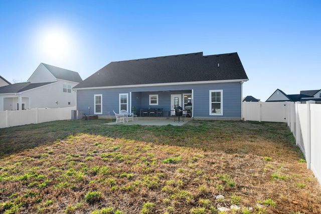 10111 Crookedhorn Ct, Bell Buckle, TN 37020