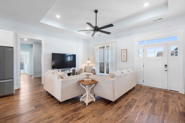 10111 Crookedhorn Ct, Bell Buckle, TN 37020