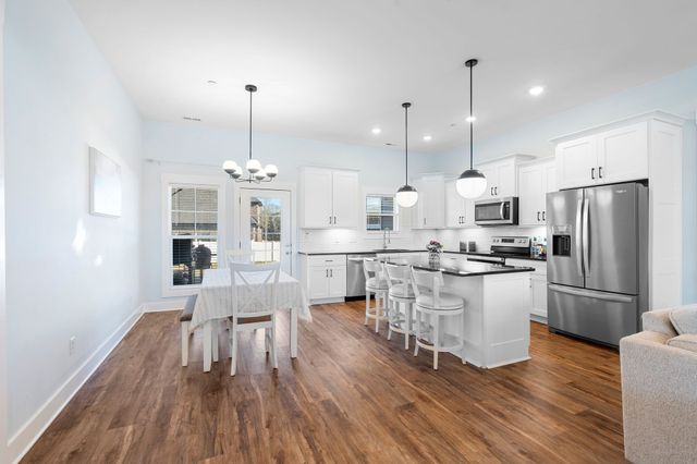 10111 Crookedhorn Ct, Bell Buckle, TN 37020