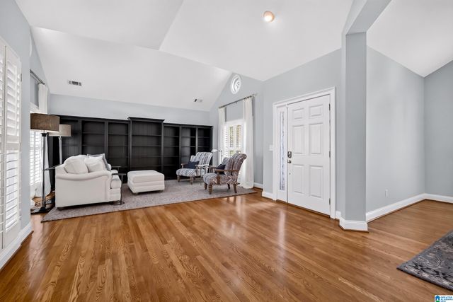 922 CALEDONIAN WAY, Vestavia Hills, AL 35242