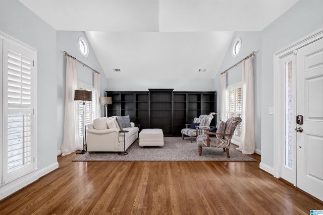 922 CALEDONIAN WAY, Vestavia Hills, AL 35242