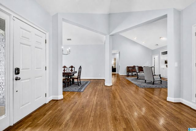 922 CALEDONIAN WAY, Vestavia Hills, AL 35242
