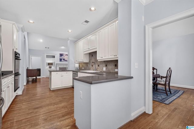 922 CALEDONIAN WAY, Vestavia Hills, AL 35242