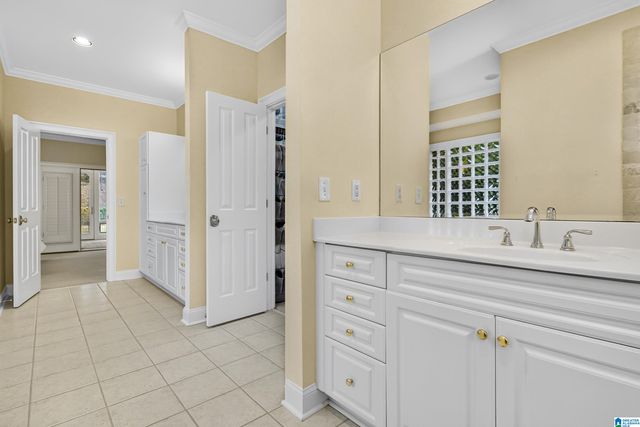922 CALEDONIAN WAY, Vestavia Hills, AL 35242