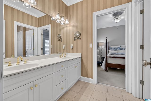 922 CALEDONIAN WAY, Vestavia Hills, AL 35242