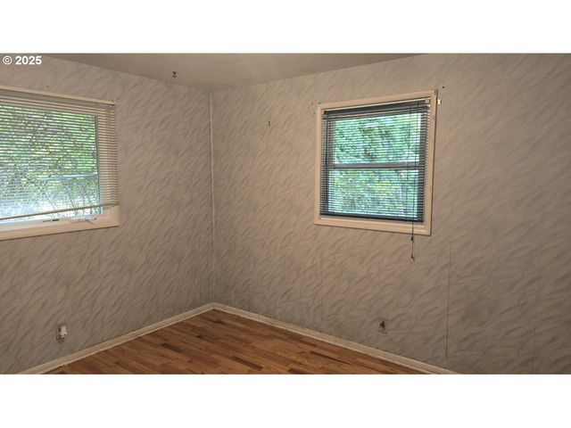 19520 Sw KINNAMAN Rd, Beaverton, OR 97078