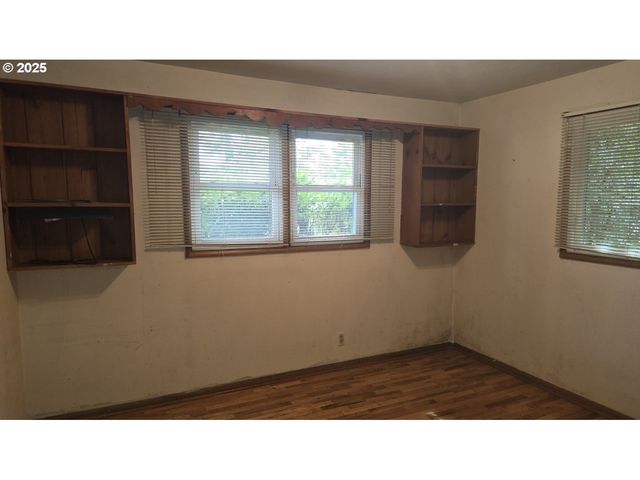 19520 Sw KINNAMAN Rd, Beaverton, OR 97078